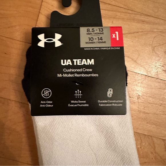 Under Armor Athletic Crew Socks , Size L - Picture 2 of 3